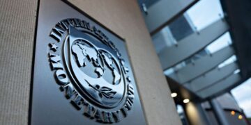 El FMI eleva su previsión de crecimiento mundial para 2025 y prevé un impacto limitado de los aranceles de Trump