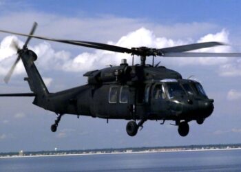 EU realiza maniobras con helicópteros de combate cerca de Venezuela en medio de creciente tensión