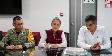 Sheinbaum y Villarreal supervisan el Río Pánuco; autoridades mantienen vigilancia pese a descenso del nivel