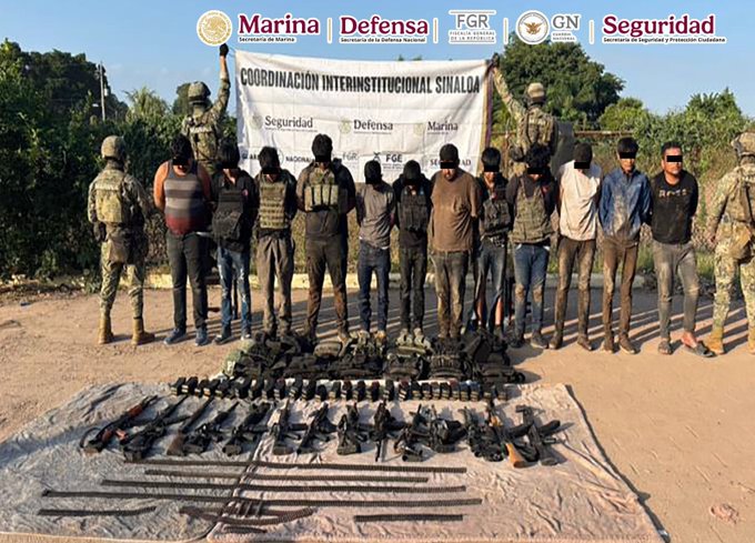 Operativo de la Marina deja 13 detenidos tras enfrentamiento en Sinaloa