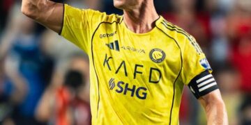 Cristiano Ronaldo entra a la historia como el primer futbolista multimillonario