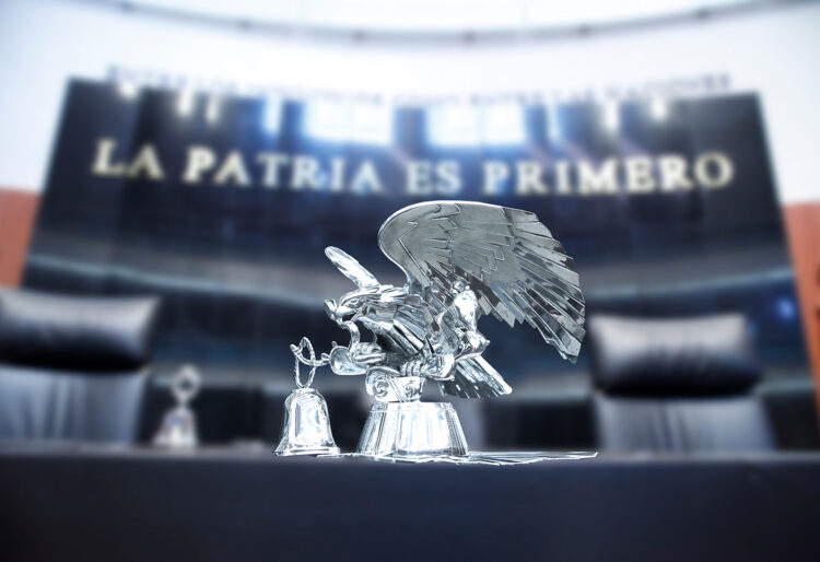 Empresarios advierten riesgos por reformas a Ley de Amparo y Aduanas