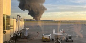 Avión de carga de UPS se estrella en Louisville, Kentucky; autoridades confirman heridos