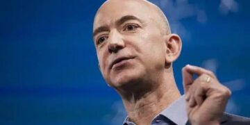 Jeff Bezos se suma a un foro en Miami con Trump, Milei, Machado y Nadal