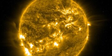 Tormenta solar G4 hoy: auroras en México y posibles fallas en GPS, internet y luz