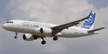 Radiación solar obliga a revisar miles de Airbus A320; sólo un centenar seguirá en tierra