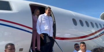 Rastrean vuelo de avión usado por Maduro hacia la frontera con Brasil