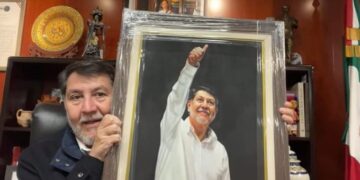 Noroña minimiza críticas por el costo de su retrato y afirma que es tradición legislativa