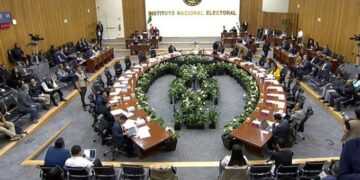 INE rechaza voto por internet y abre discusión sobre su viabilidad