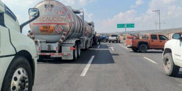 Bloqueos carreteros se endurecen y transportistas amenazan cierres en accesos a la CDMX
