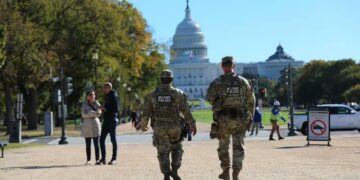 Tiroteo cerca de la Casa Blanca deja dos guardias nacionales heridos
