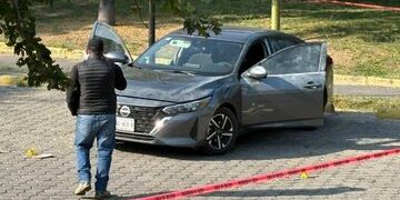 Desaparecen dos agentes federales en Jalisco; hallan su vehículo baleado en Zapopan