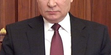 Rusia presiona a Zelensky para negociar el fin de la guerra en medio de avances militares