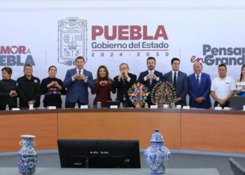 Gobierno estatal fortalece tradiciones de Día de Muertos en comunidad migrante
