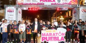 Fiesta deportiva reúne a 20 mil personas en el Maratón de Puebla 2025