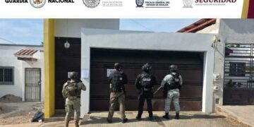 Operativo federal en Culiacán deja arsenal y explosivos asegurados