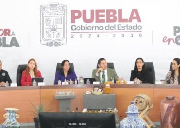 Gobierno de Puebla ilumina la navidad con valores familiares en Centro Expositor