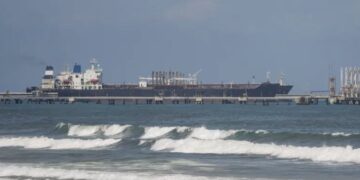 EU incauta un buque petrolero sancionado de PDVSA frente a Venezuela