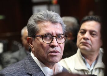Cámara de Diputados debate entre ajustes y protestas por la nueva Ley de Aguas