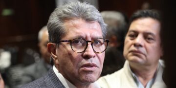 Cámara de Diputados debate entre ajustes y protestas por la nueva Ley de Aguas