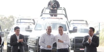 Gobierno de Michoacán equipa a la Guardia Civil y municipios con 122 unidades