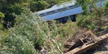 Descarrilamiento del tren interoceánico en Oaxaca activa operativo de atención