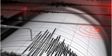 Fuerte sismo de 7.6 sacude Japón y activa alerta de tsunami
