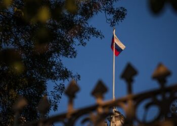 México mantuvo a presuntos espías rusos pese a advertencias de EU, revela informe