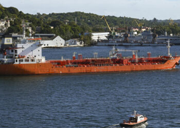 Combustible mexicano llega a Cuba para mitigar apagones prolongados