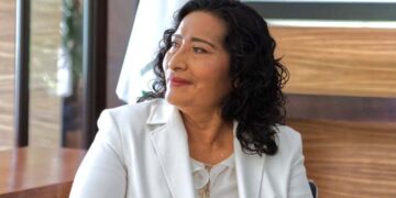 Fiscalía de Guerrero investiga a alcaldesa de Acapulco por presunto cohecho tras polémica por collar