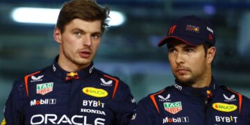 Checo Pérez admite que compartir equipo con Verstappen fue la mayor presión de su carrera