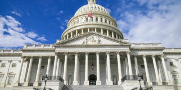 Trump ve cercano un pacto bipartidista para frenar el cierre del gobierno de EU