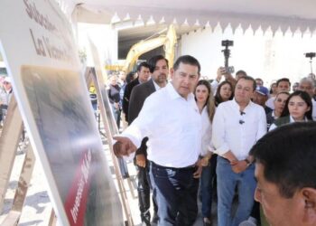 Gobierno estatal mejora calidad del agua con obra de saneamiento del Atoyac