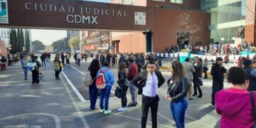 Desalojan instalaciones del Poder Judicial en CDMX tras alerta por posible explosivo