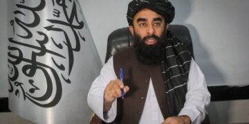 Escalada sin precedentes: Pakistán lanza ofensiva aérea contra Afganistán