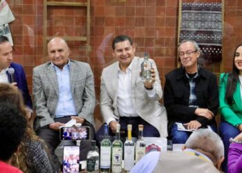 Con identidad y calidad, mezcal poblano se posiciona a nivel internacional