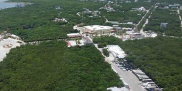 Proyecto de Royal Caribbean en Mahahual queda sujeto a consulta pública y resolución ambiental