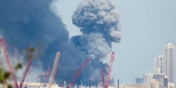 Israel y EE.UU. bombardean Irán; Teherán responde con misiles y la ONU pide frenar la escalada