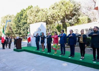Conmemora Gobierno del Estado natalicio de Benito Juárez