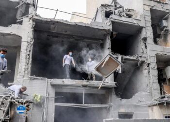 Israel amplía ofensiva en Irán y afirma haber neutralizado a líderes clave