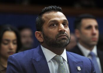 Hackeo al jefe del FBI: filtran fotos y documentos personales de Kash Patel