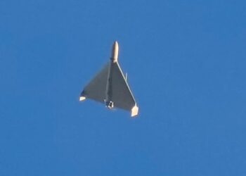 FBI advierte posible plan iraní para lanzar drones contra California