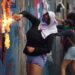 Diez detenidos por daños a edificio público y robo durante marcha del Día de la Mujer en CDMX