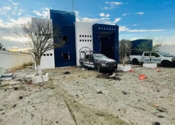 Ataque con coche bomba en Luis Moya provoca daños en viviendas y deja policías lesionados