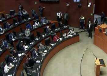 Senado aprueba reforma para limitar pensiones elevadas en el sector público