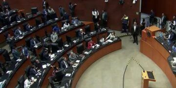 Senado aprueba reforma para limitar pensiones elevadas en el sector público