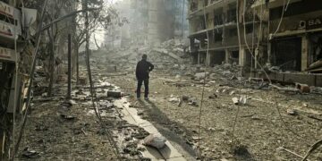 Escala la guerra en Medio Oriente: Israel bombardea Líbano, Irán lanza misiles y crece tensión internacional