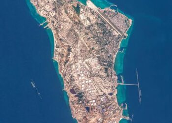 EE. UU. golpea enclave petrolero de Irán: ataque militar en la isla de Kharg eleva la tensión en Medio Oriente