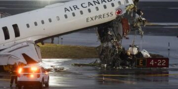 Confesión en cabina: error humano detrás del choque en LaGuardia