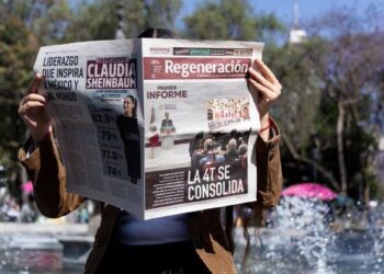 INE cuestiona gasto de Morena en Regeneración por opacidad e irregularidades